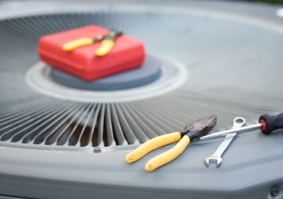 Heating and air conditioning repair service